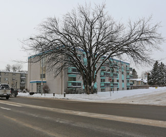Edmonton, AB Apartments - 8516 99th St NW