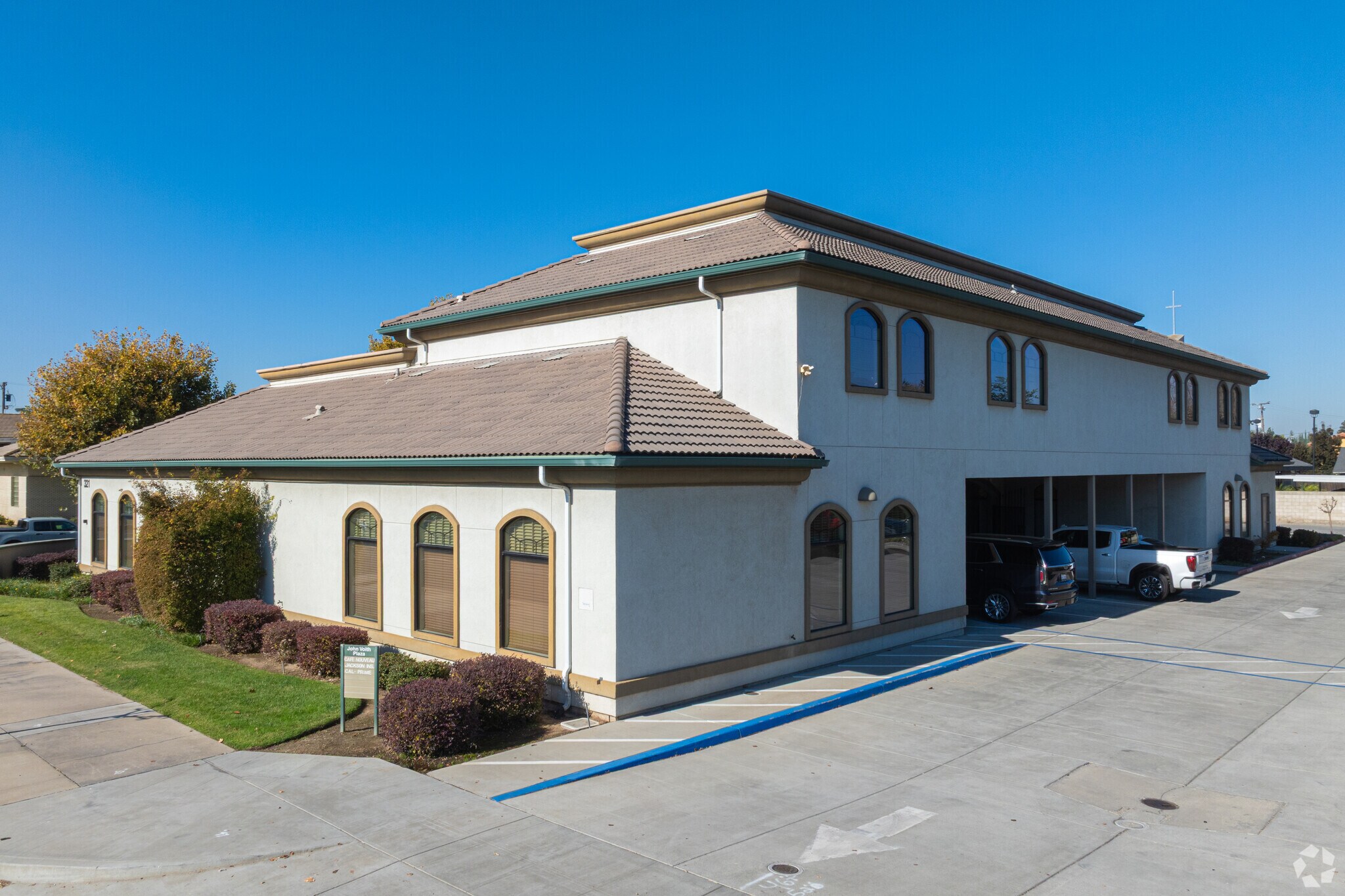 321 W Yosemite Ave, Madera, CA for Sale