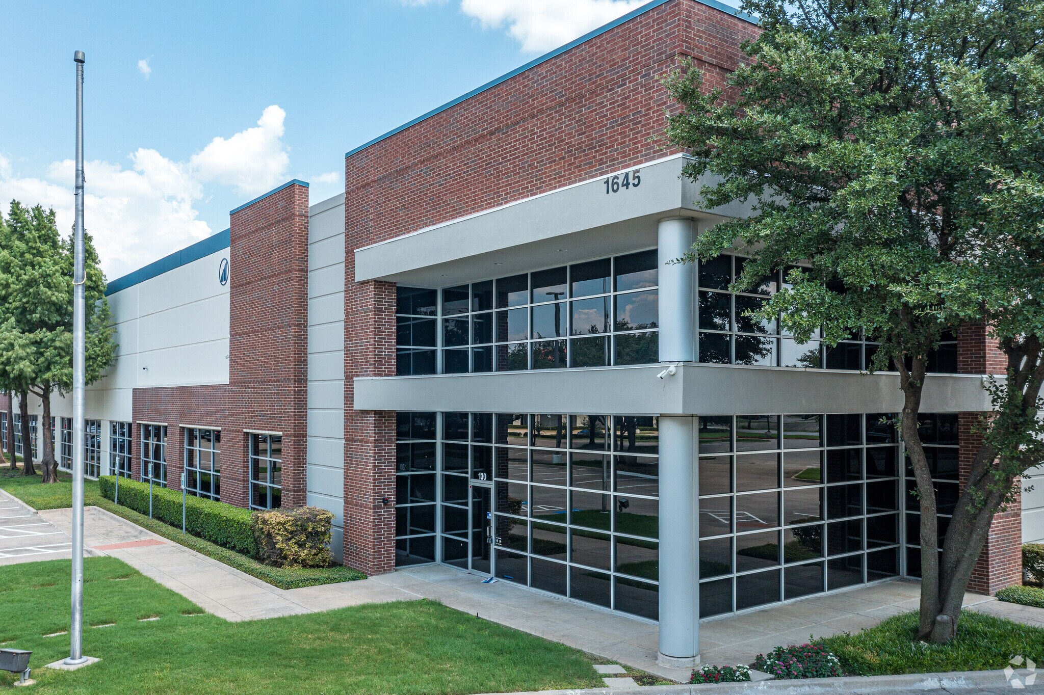 1645 Wallace Dr, Carrollton, TX for Rent