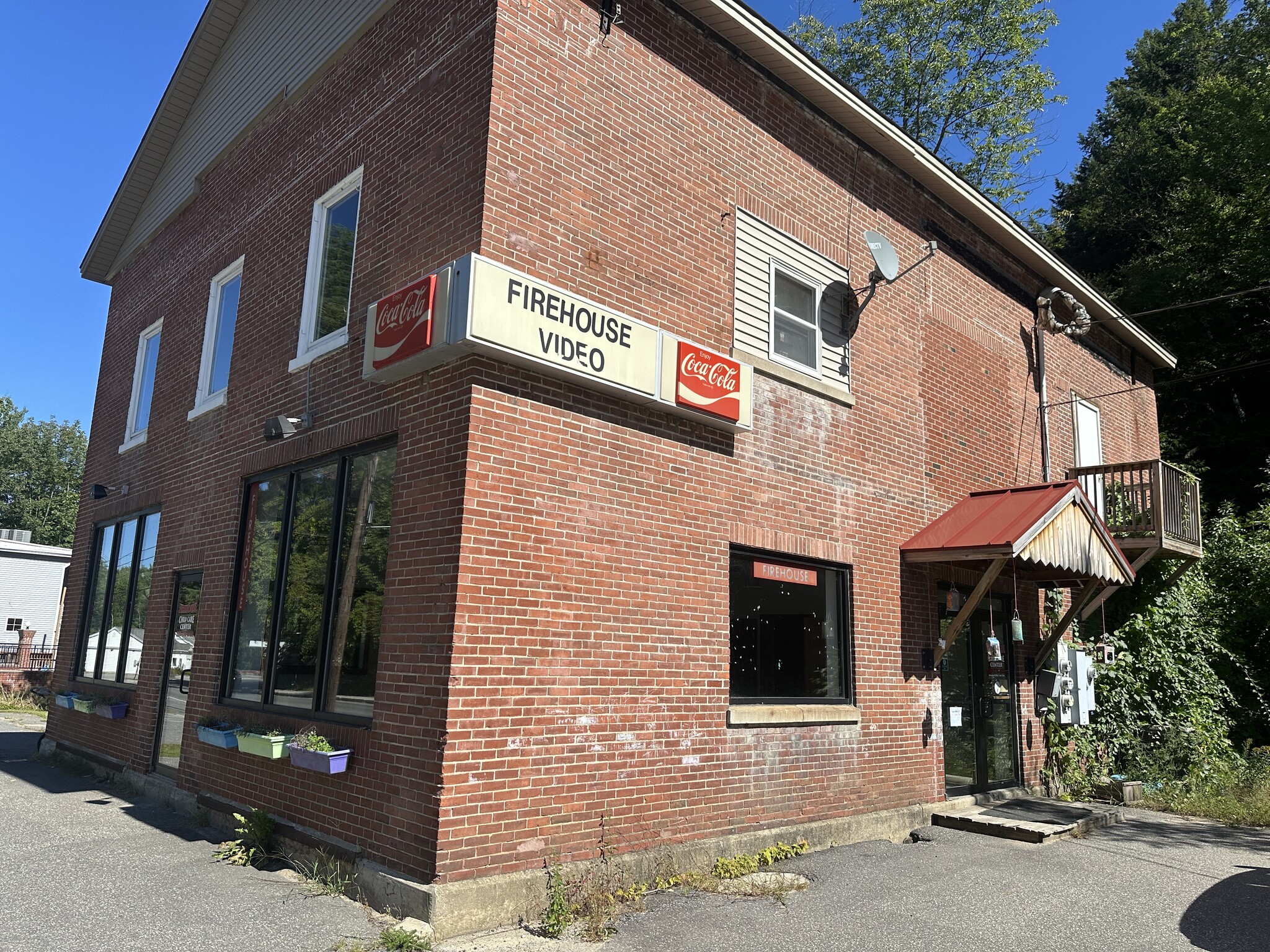 525 Main St, Wilton, ME for Rent