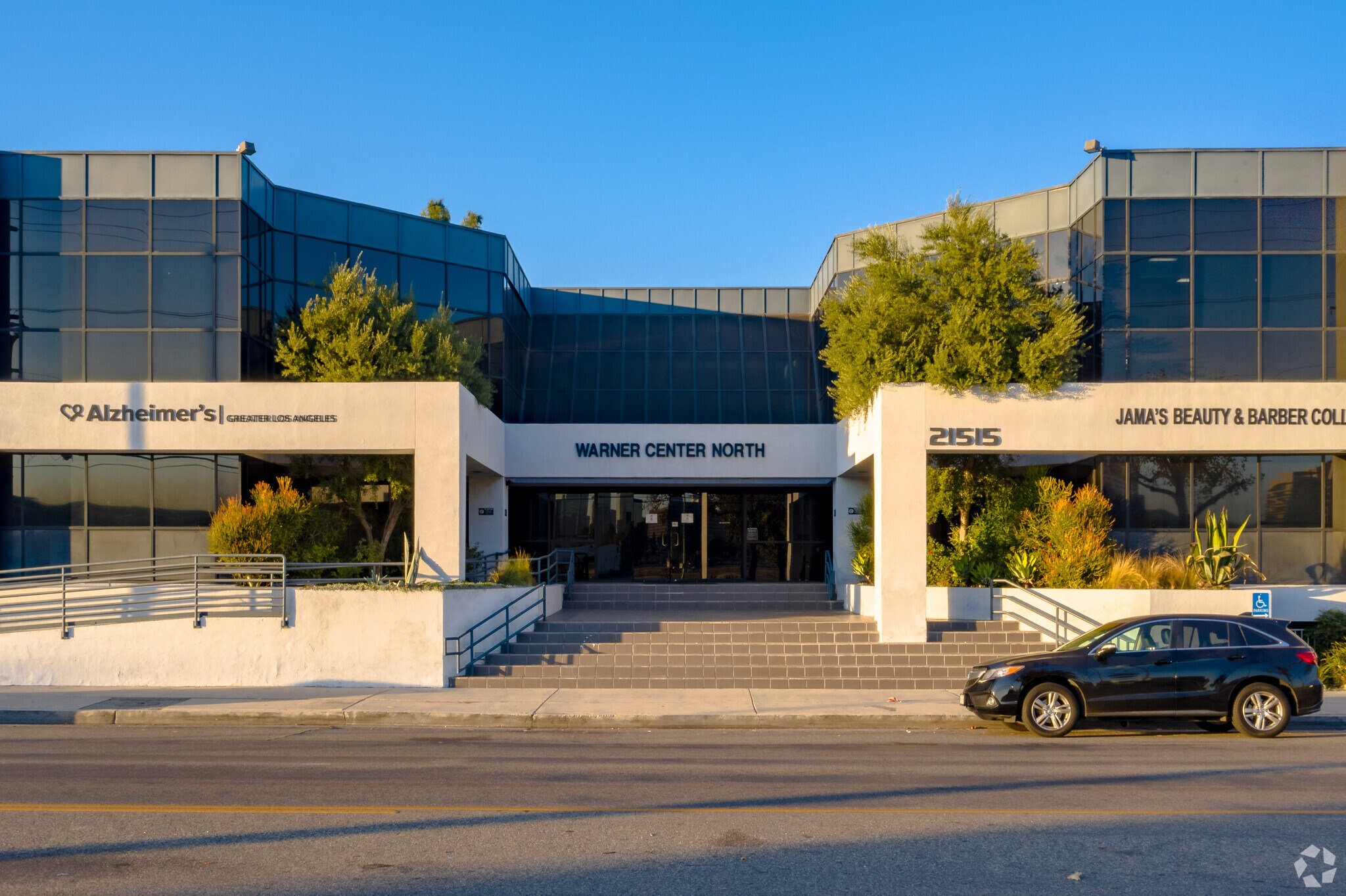 21515 Vanowen St, Canoga Park, CA for Rent