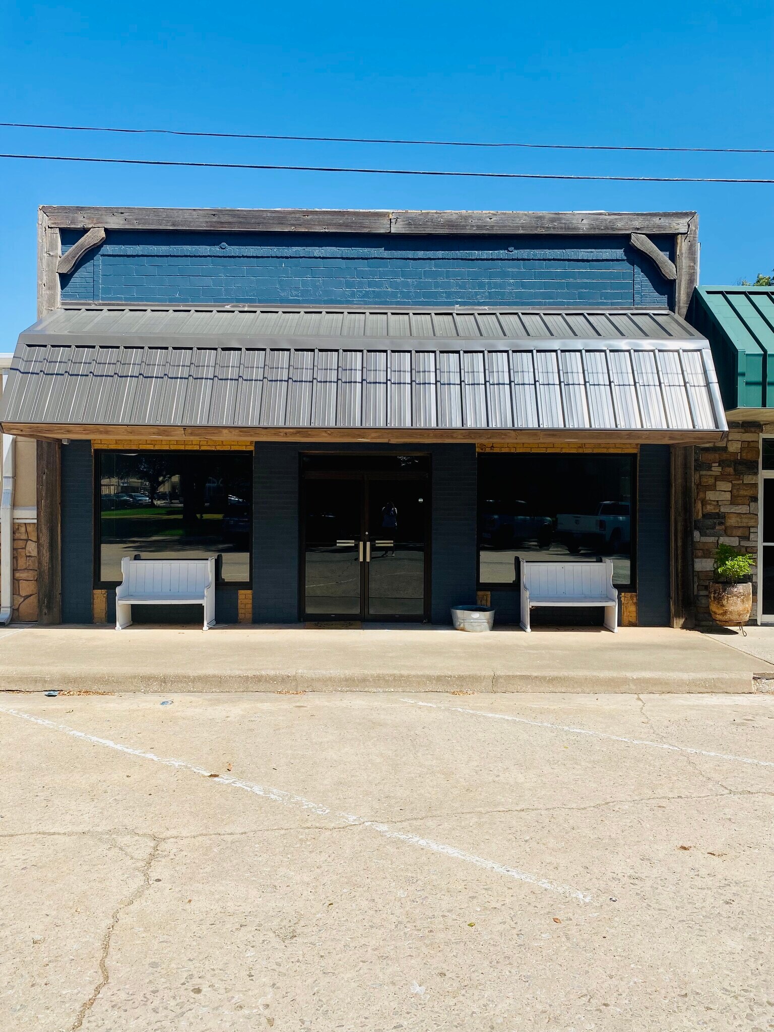 114 W Ikard St, Henrietta, TX for Sale