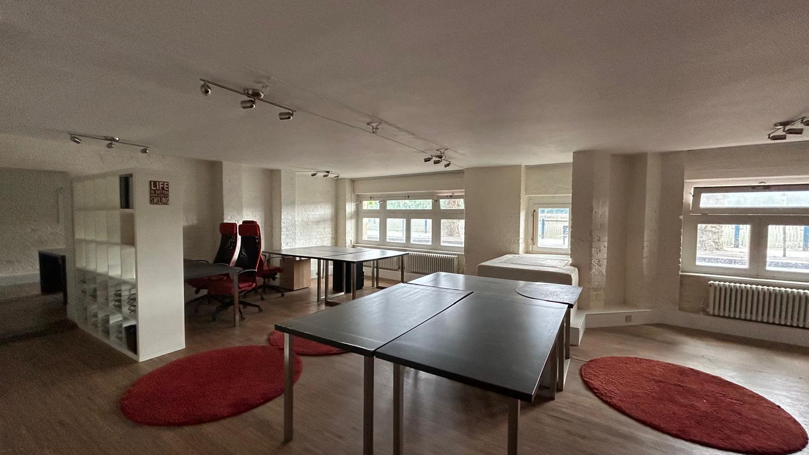 6 Lower Richmond Rd, London, LND for Rent