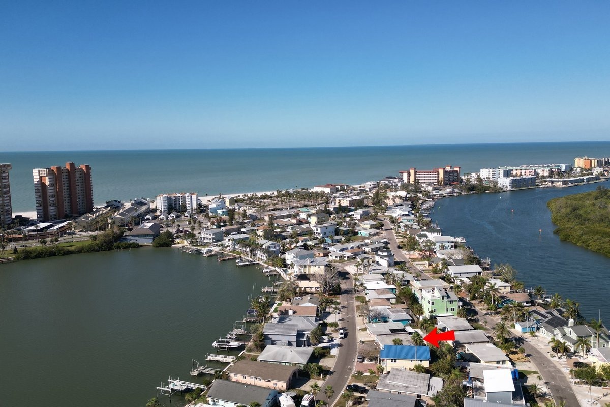 638 180th Ave, Redington Shores, FL for Sale