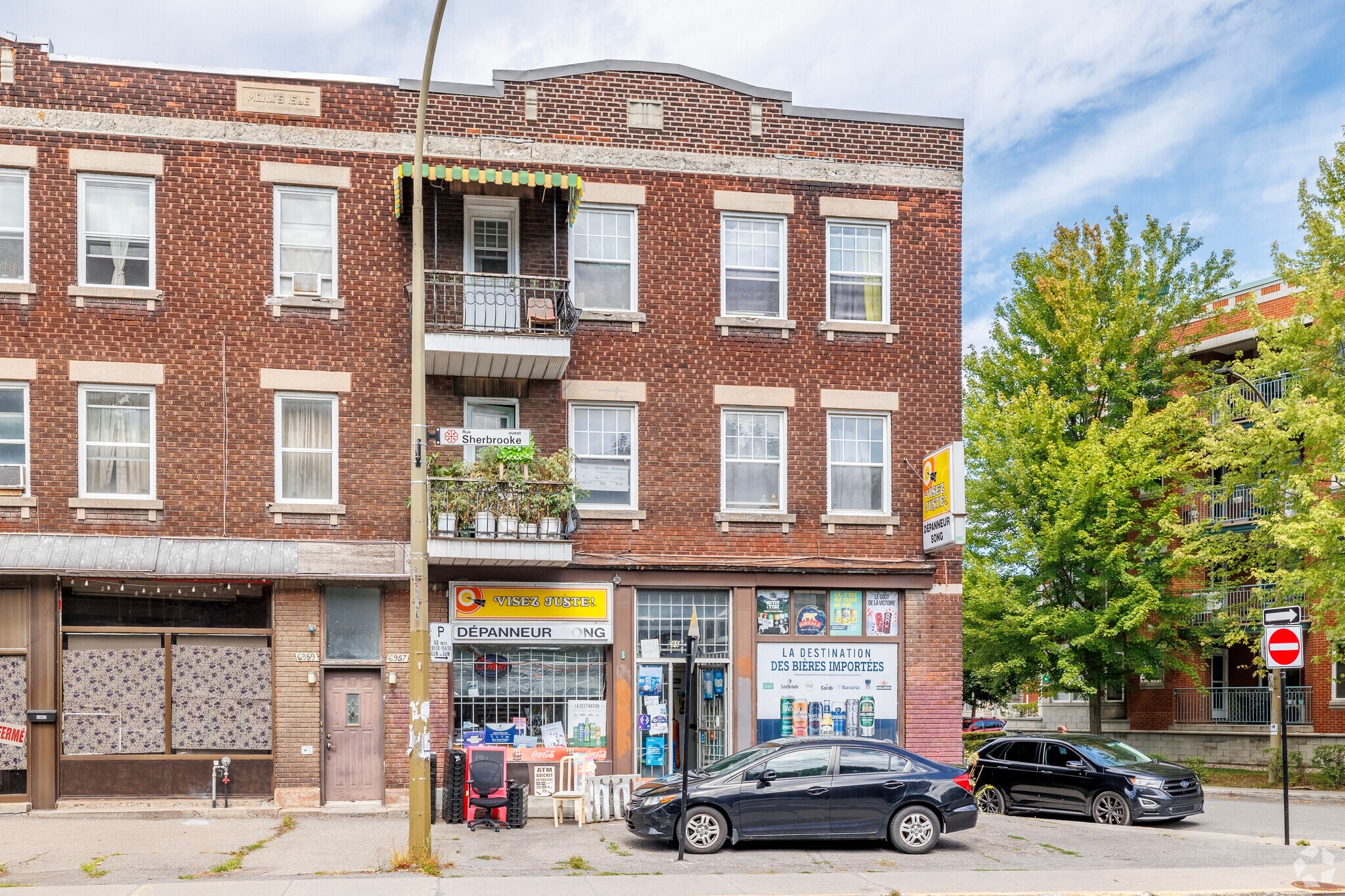 6951 Rue Sherbrooke O, Montréal, QC for Sale