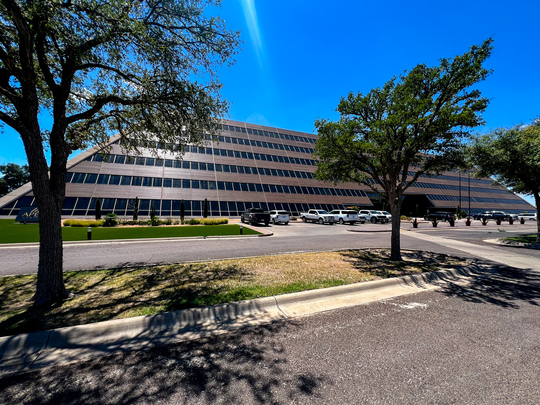 15 Smith Rd, Midland, TX for Rent