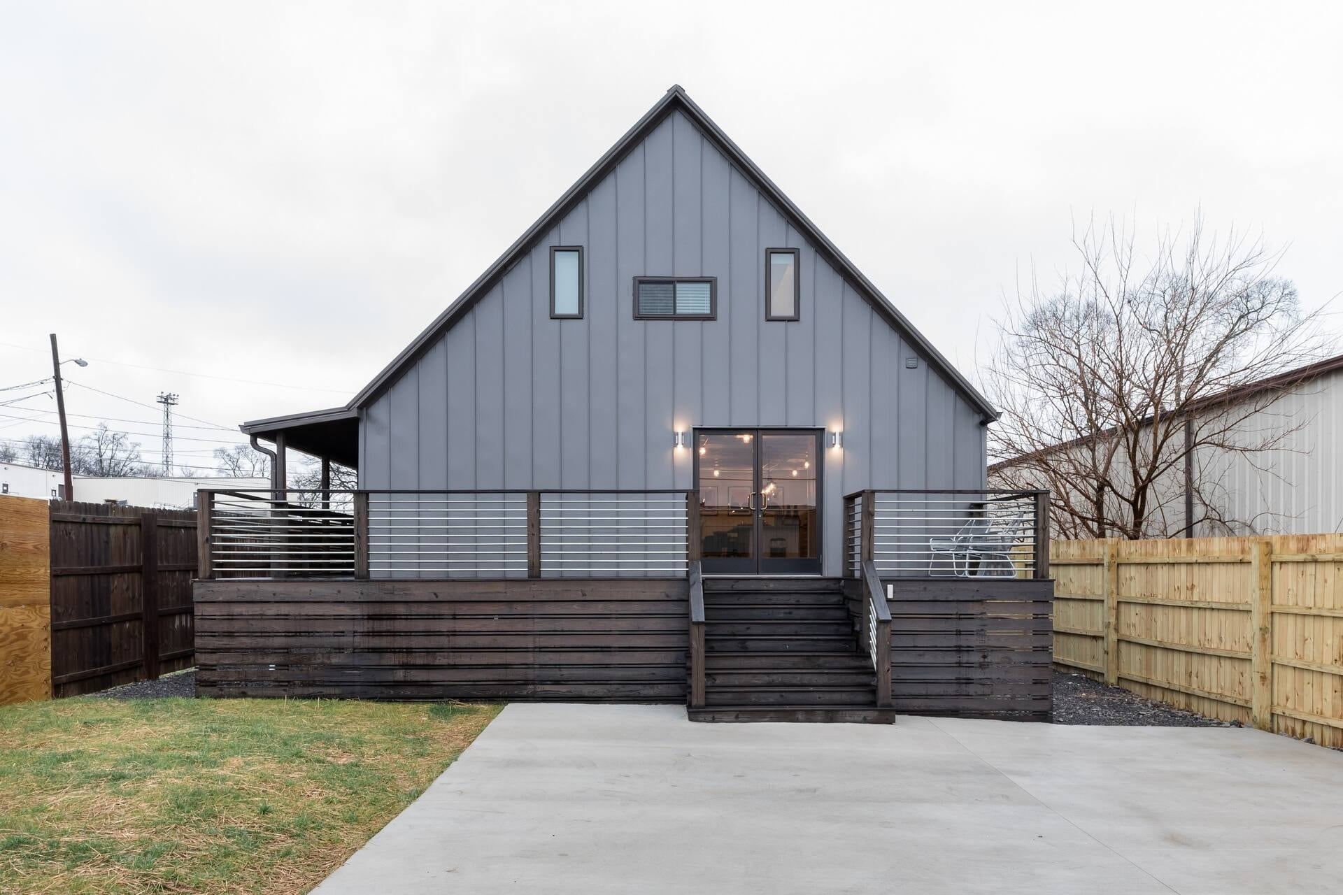 2420 Cruzen St, Nashville, TN for Sale