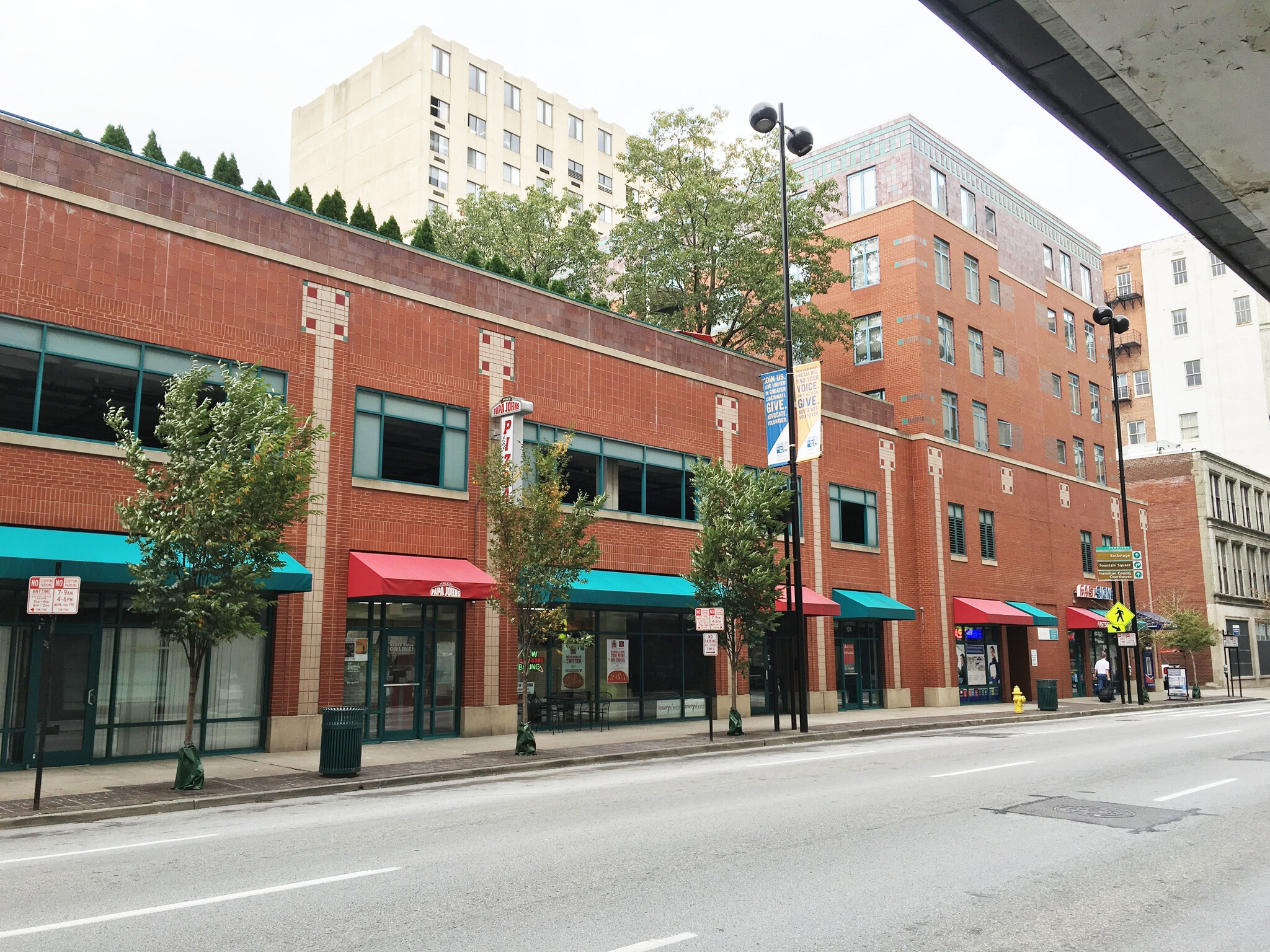 135 Garfield Pl, Cincinnati, OH for Rent