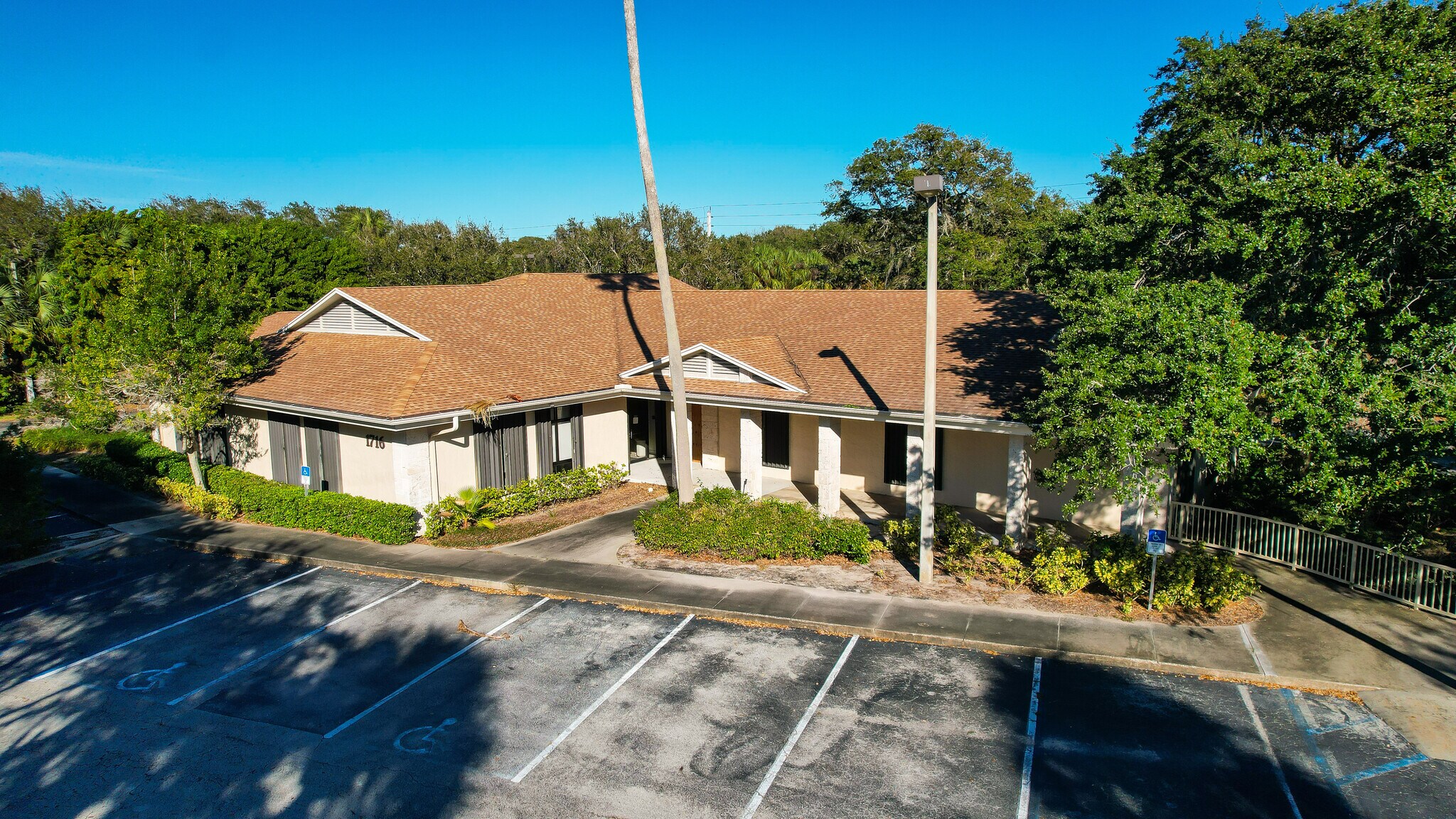 1716 Highway A1A Vero Beach, FL 32963 Retail Property for Lease on