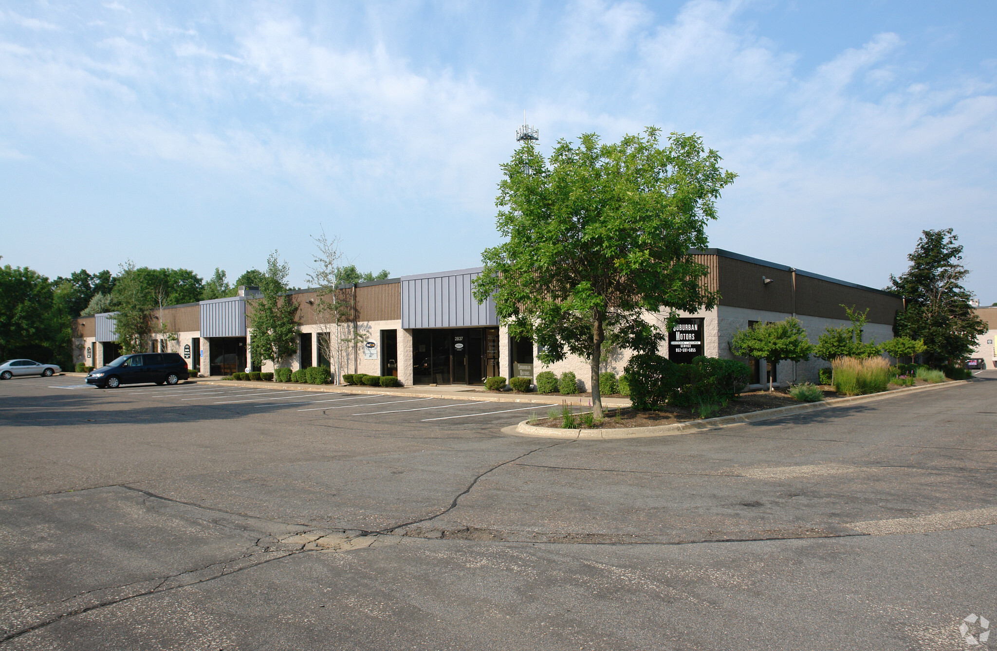 2835-2845 Hedberg Dr, Minnetonka, MN for Rent