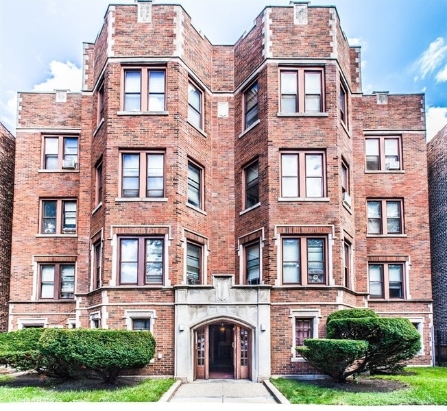 7719 S Kingston Ave, Chicago, IL for Sale