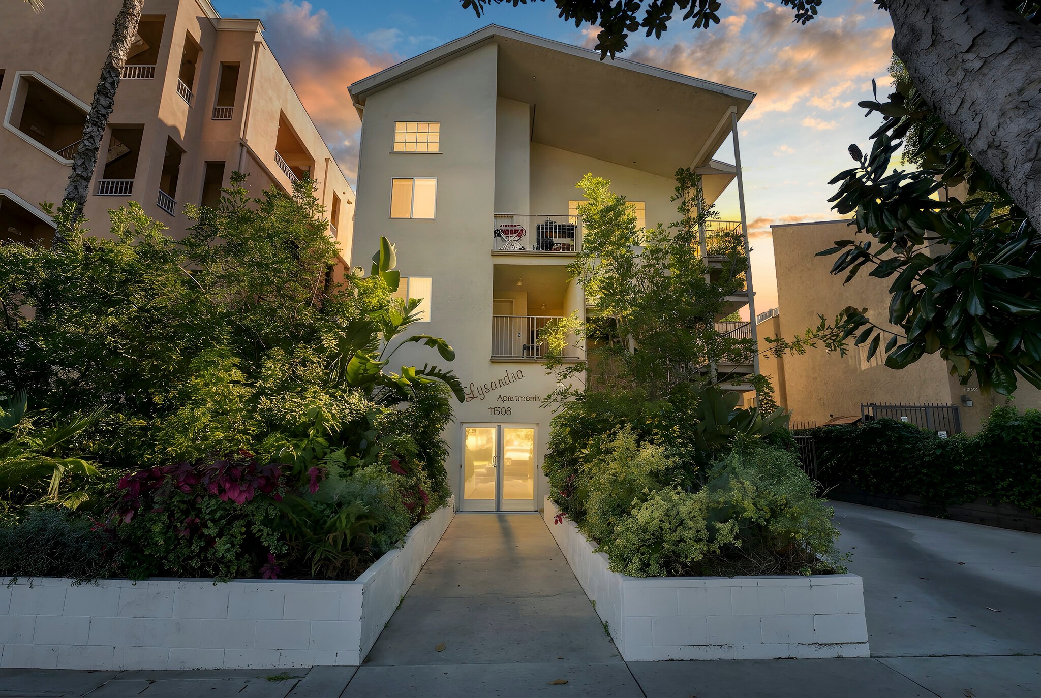 11508 Moorpark St, North Hollywood, CA for Sale