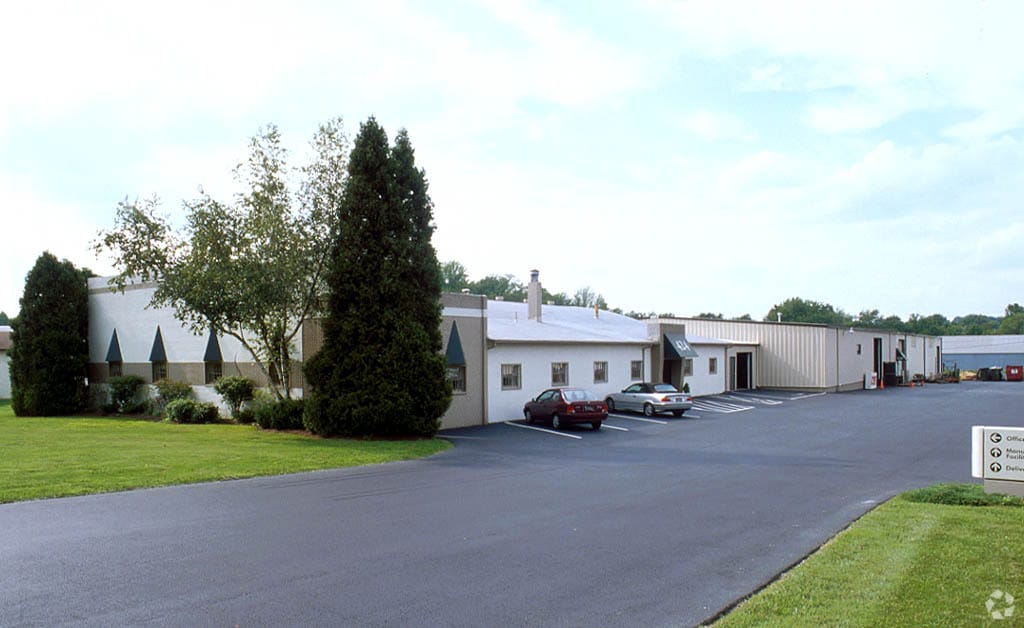 424 Caredean Dr Horsham, PA 19044 Industrial Property for Sale on