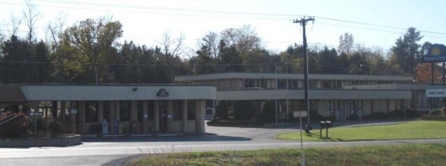 919 Blue Ridge Ave, Bedford, VA for Rent