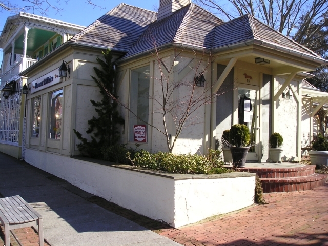 38 Jobs Ln, Southampton, NY for Rent