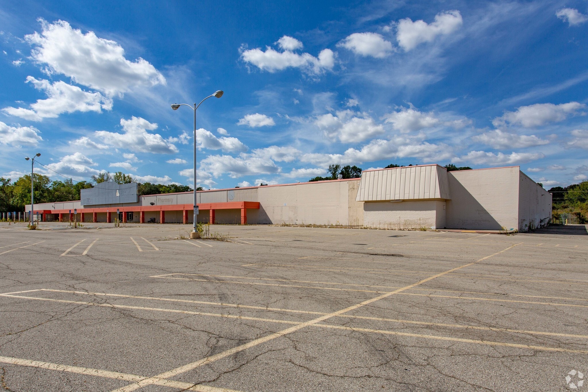 601 Woodman Dr Dayton, OH 45431 Retail Property for Sale on