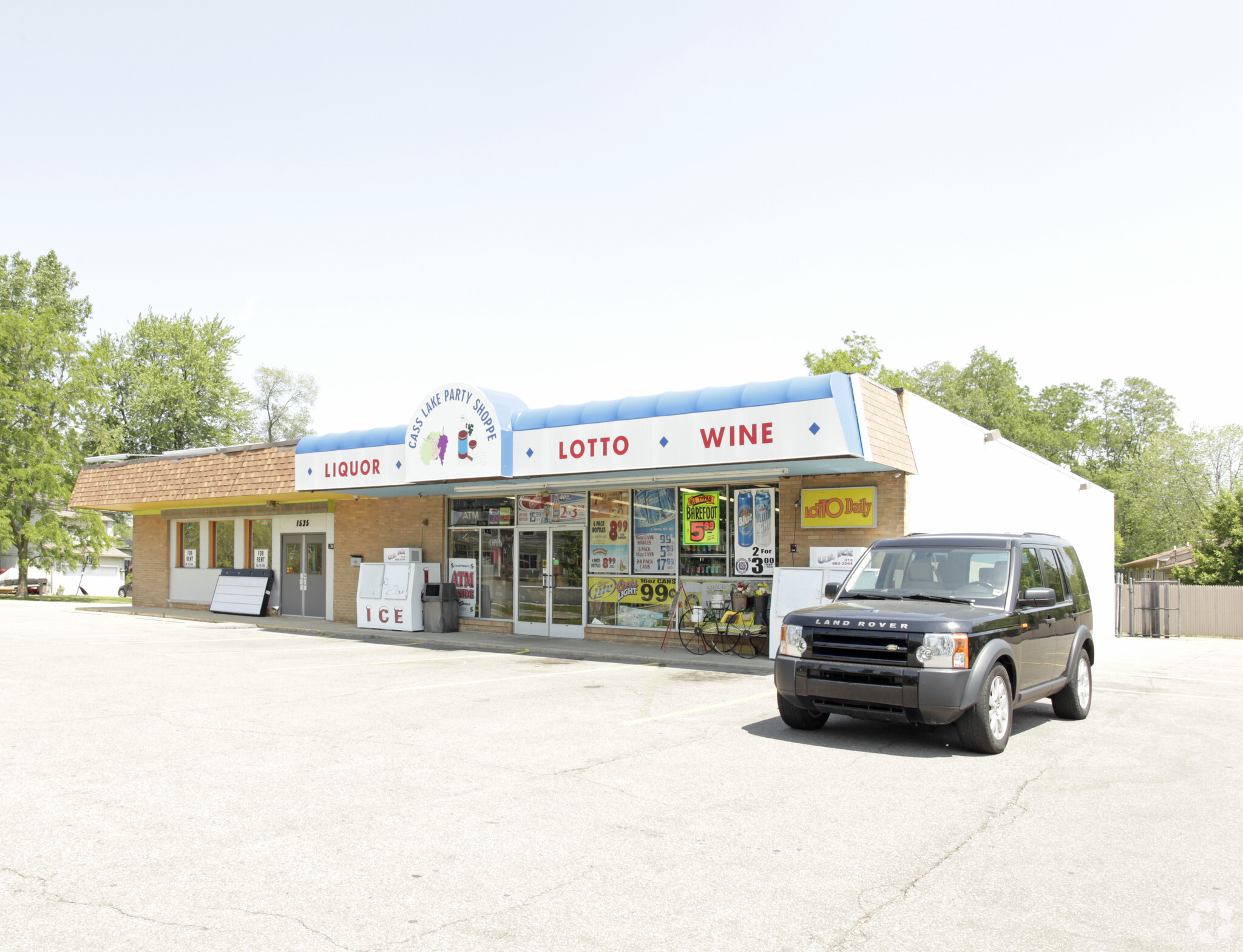 1535-1537 Cass Lake Rd, Keego Harbor, MI for Rent