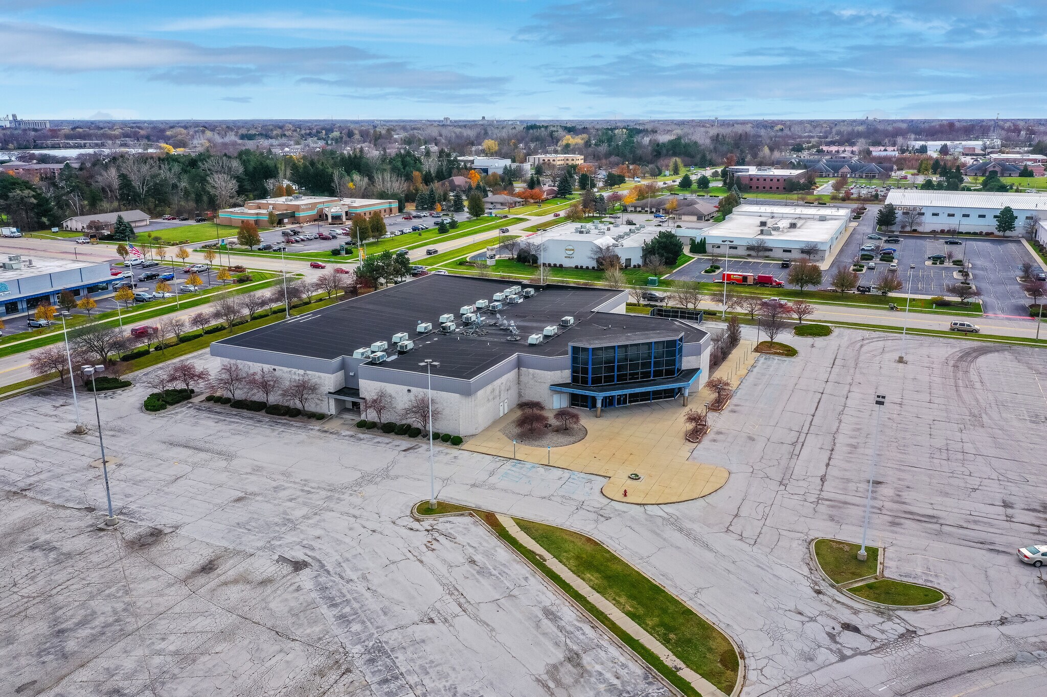 4511 Fashion Square Blvd, Saginaw, MI for Rent