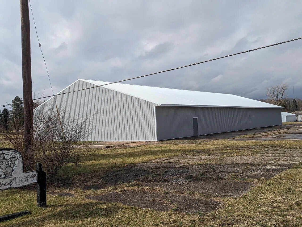 1020 E Mosherville Rd, Jonesville, MI for Sale