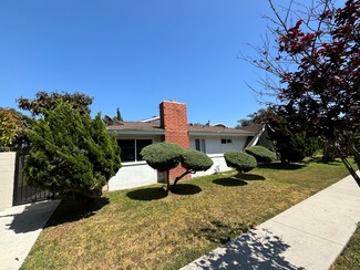 Huntington Beach, CA Multi-Family - 17082 Emerald Ln