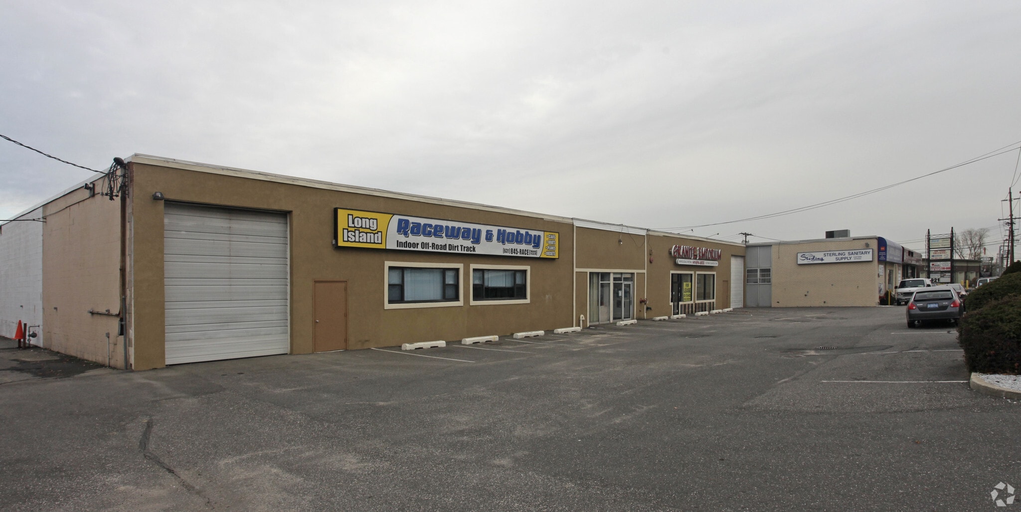 909-913 Conklin St, Farmingdale, NY for Rent