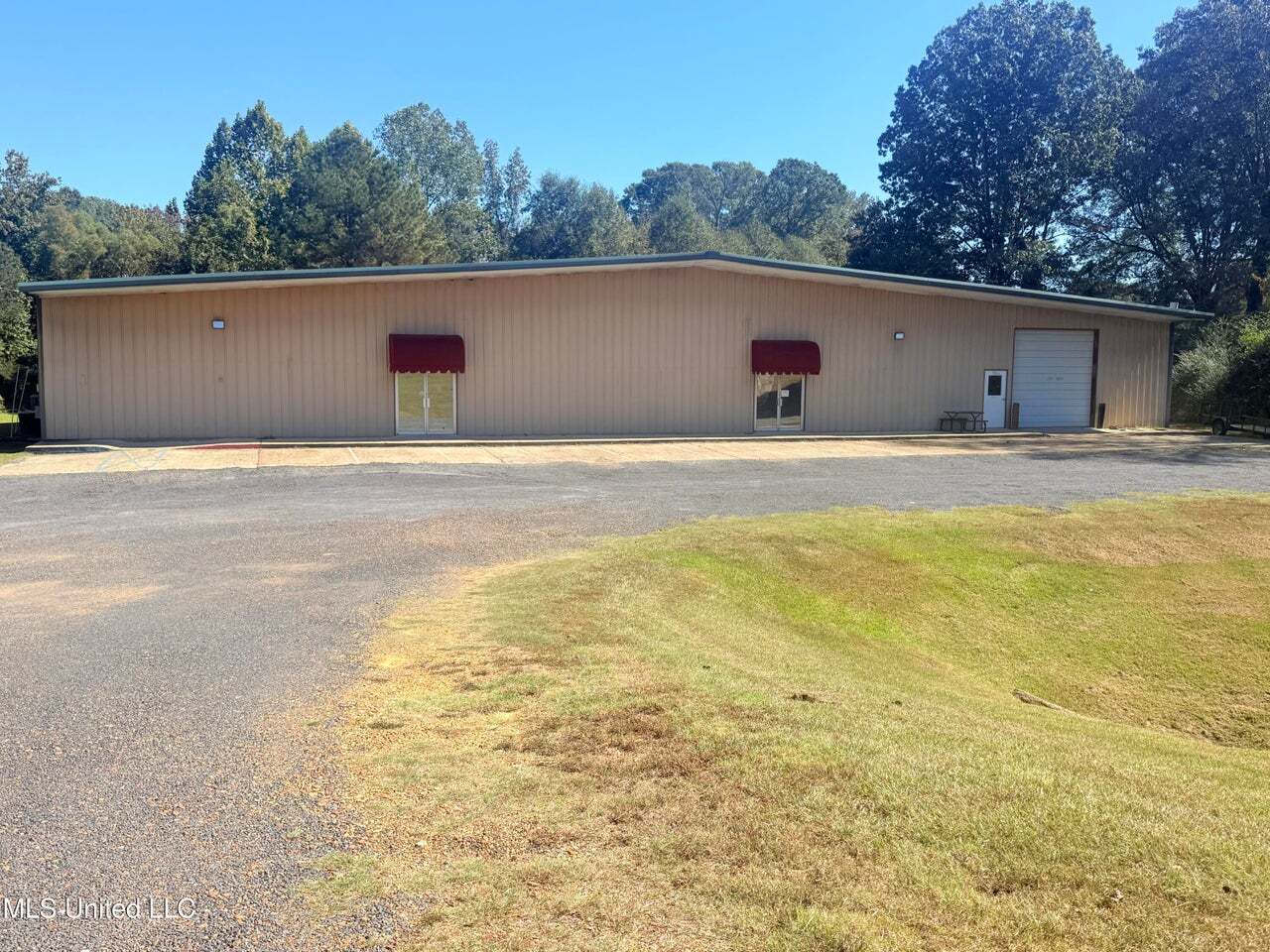 3440 Commerce St, Grenada, MS for Sale