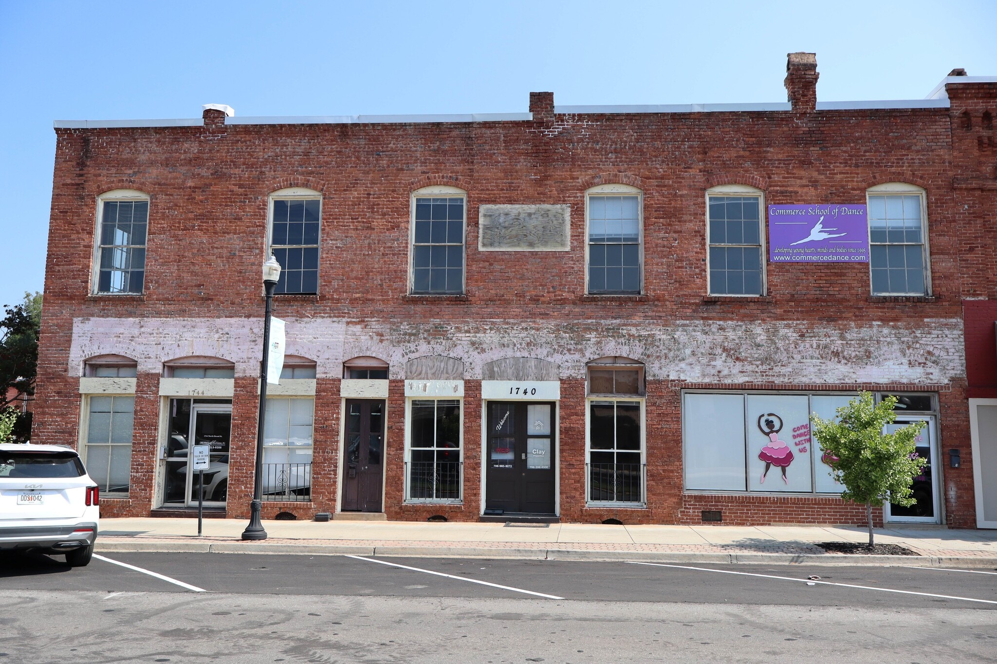 1736 N Broad St, Commerce, GA for Rent