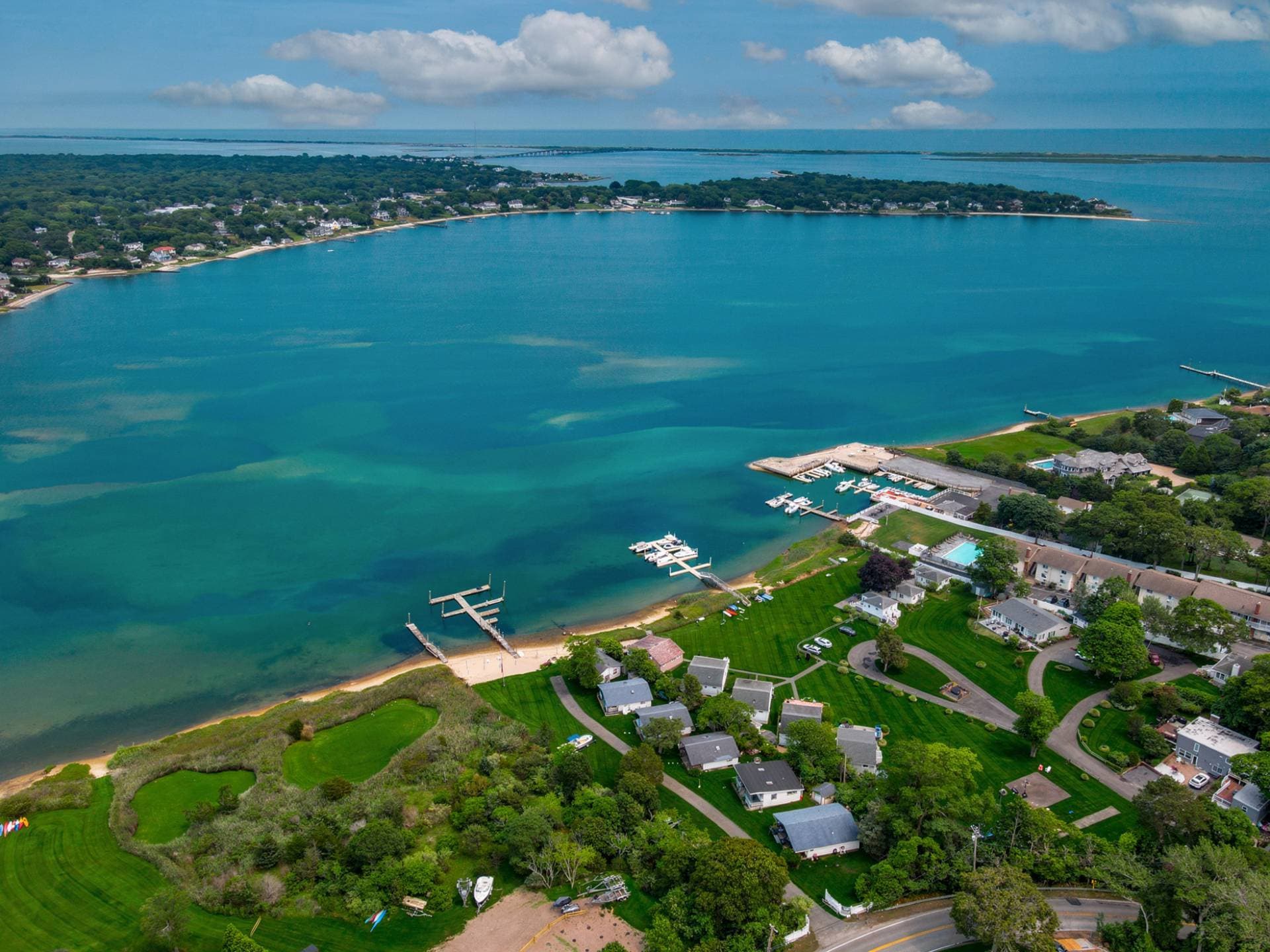 71 W Tiana Rd, Hampton Bays, NY for Sale