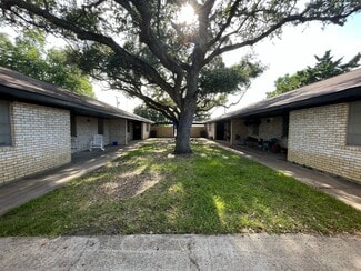 Bay City, TX Apartments - 908 Avenue H