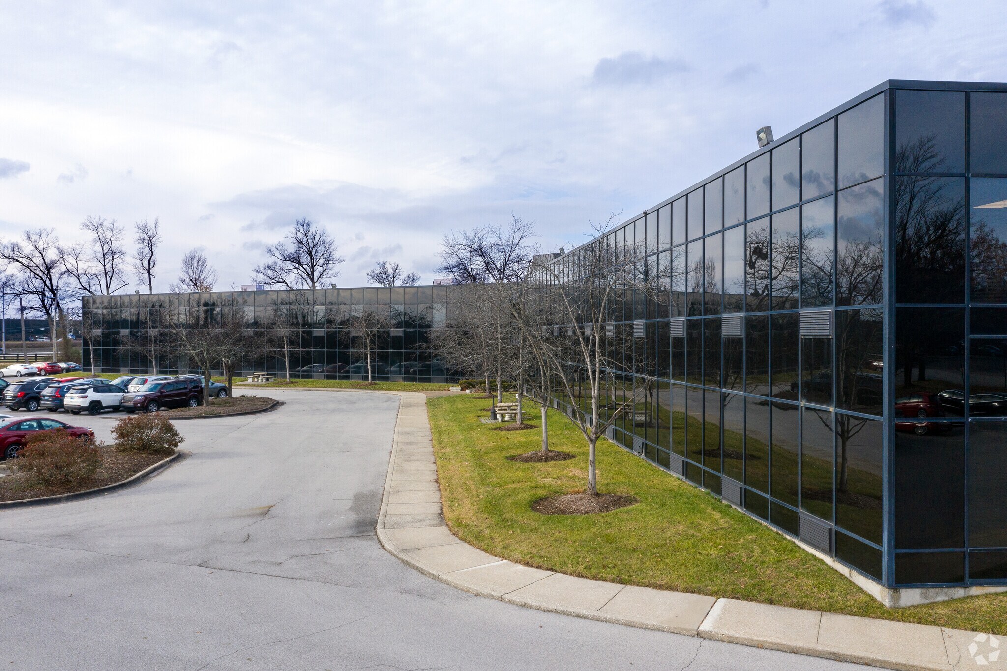 10180 Linn Station Rd, Louisville, KY for Rent