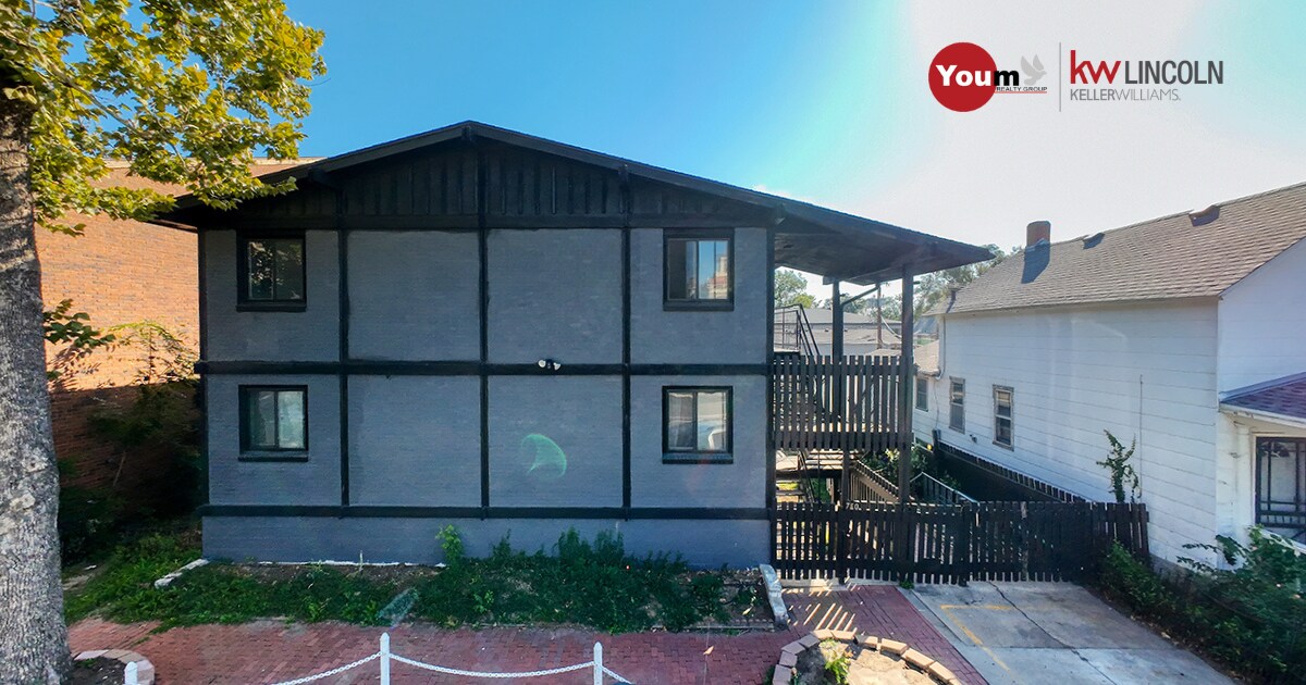 700 S 17th St, Lincoln, NE for Sale