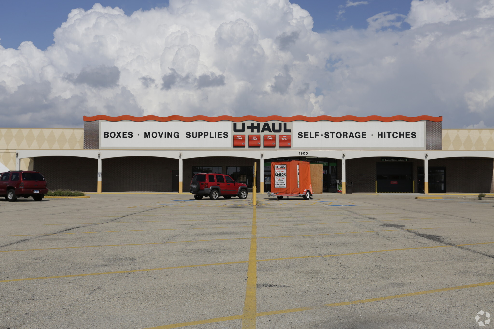 1800-1900 Douglas Rd, Montgomery, IL for Rent