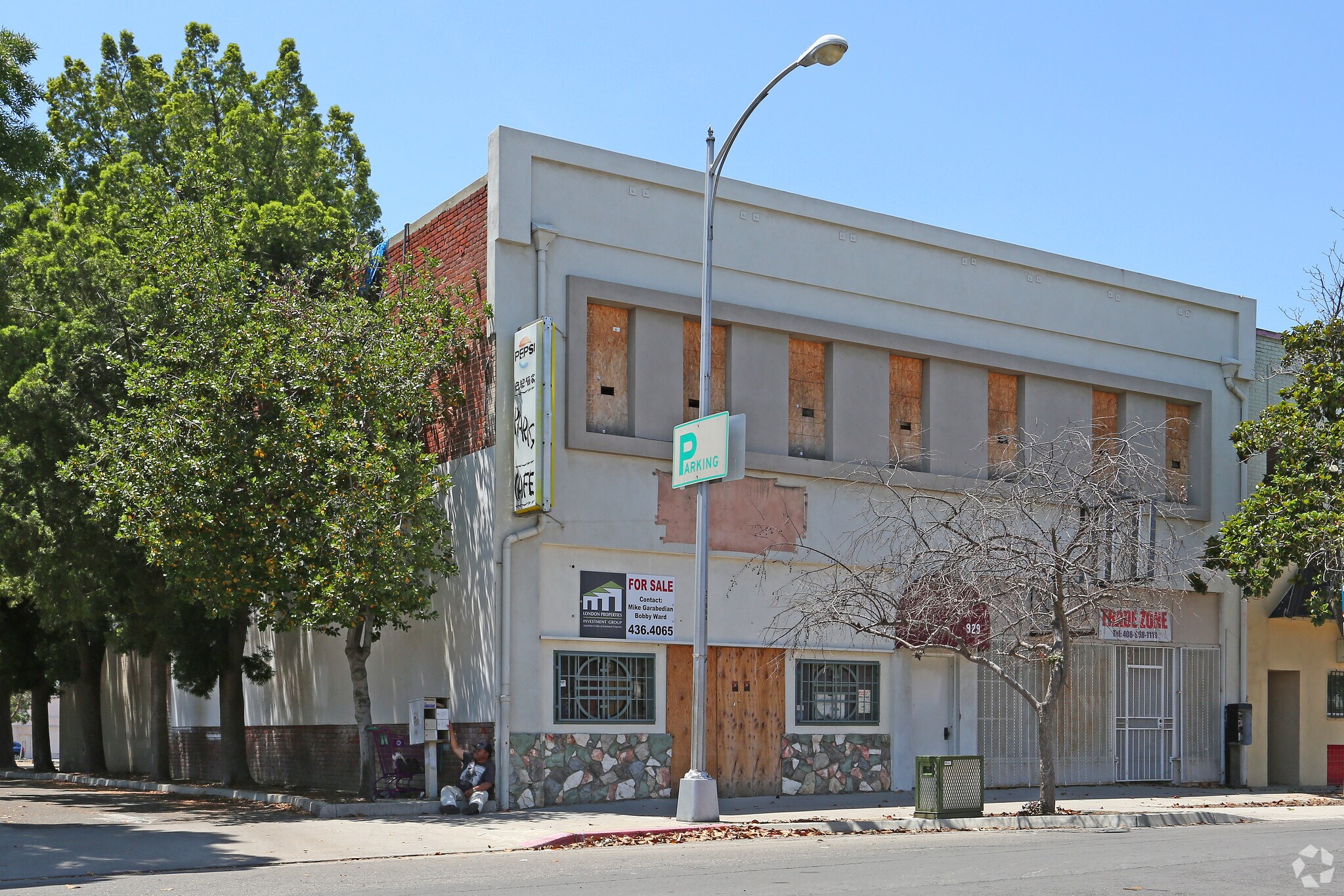 927 F St, Fresno, CA for Sale