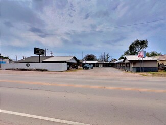 Hollis, OK Hospitality - 413 W Broadway St