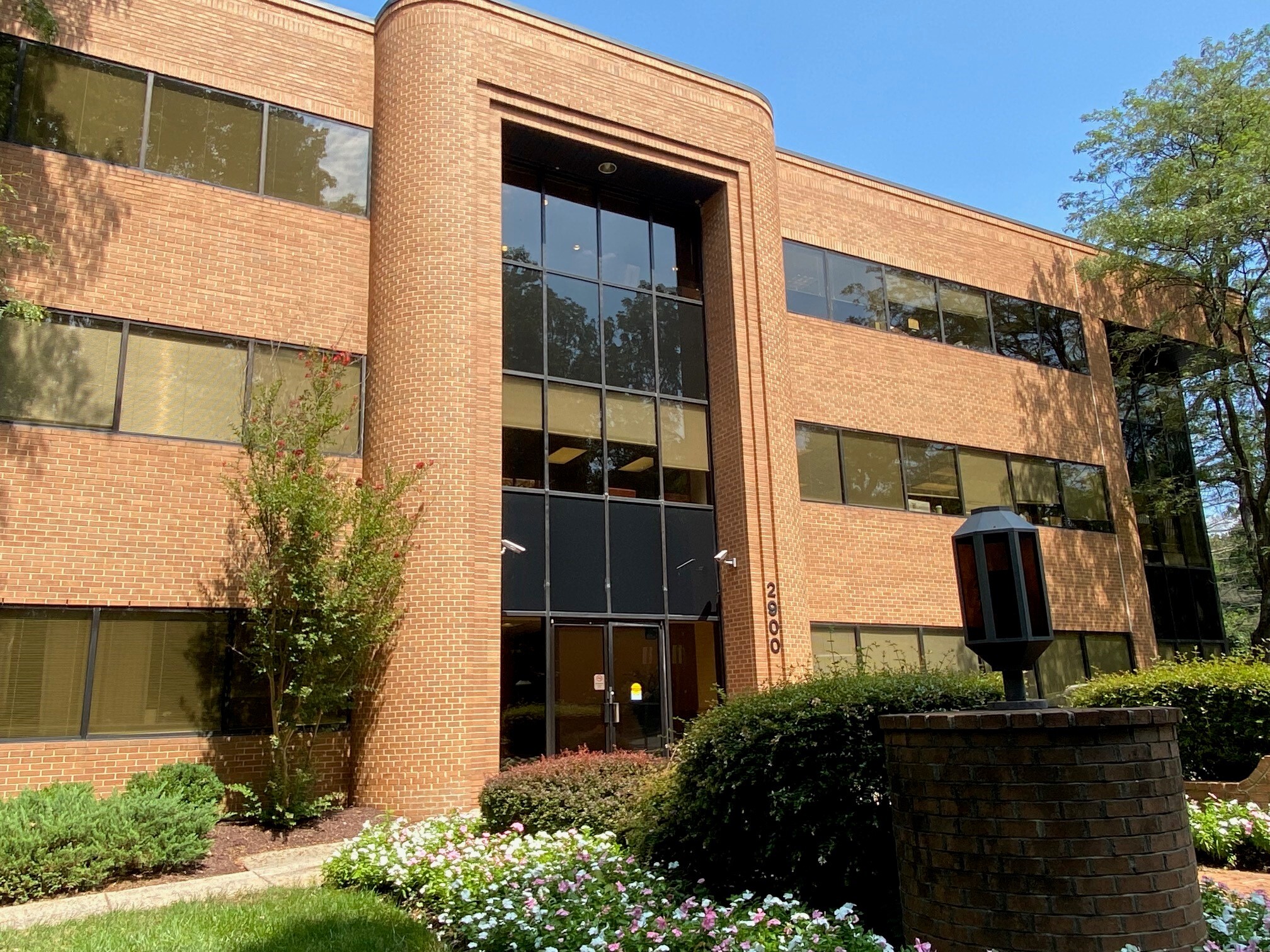 2900 Linden Ln, Silver Spring, MD for Rent