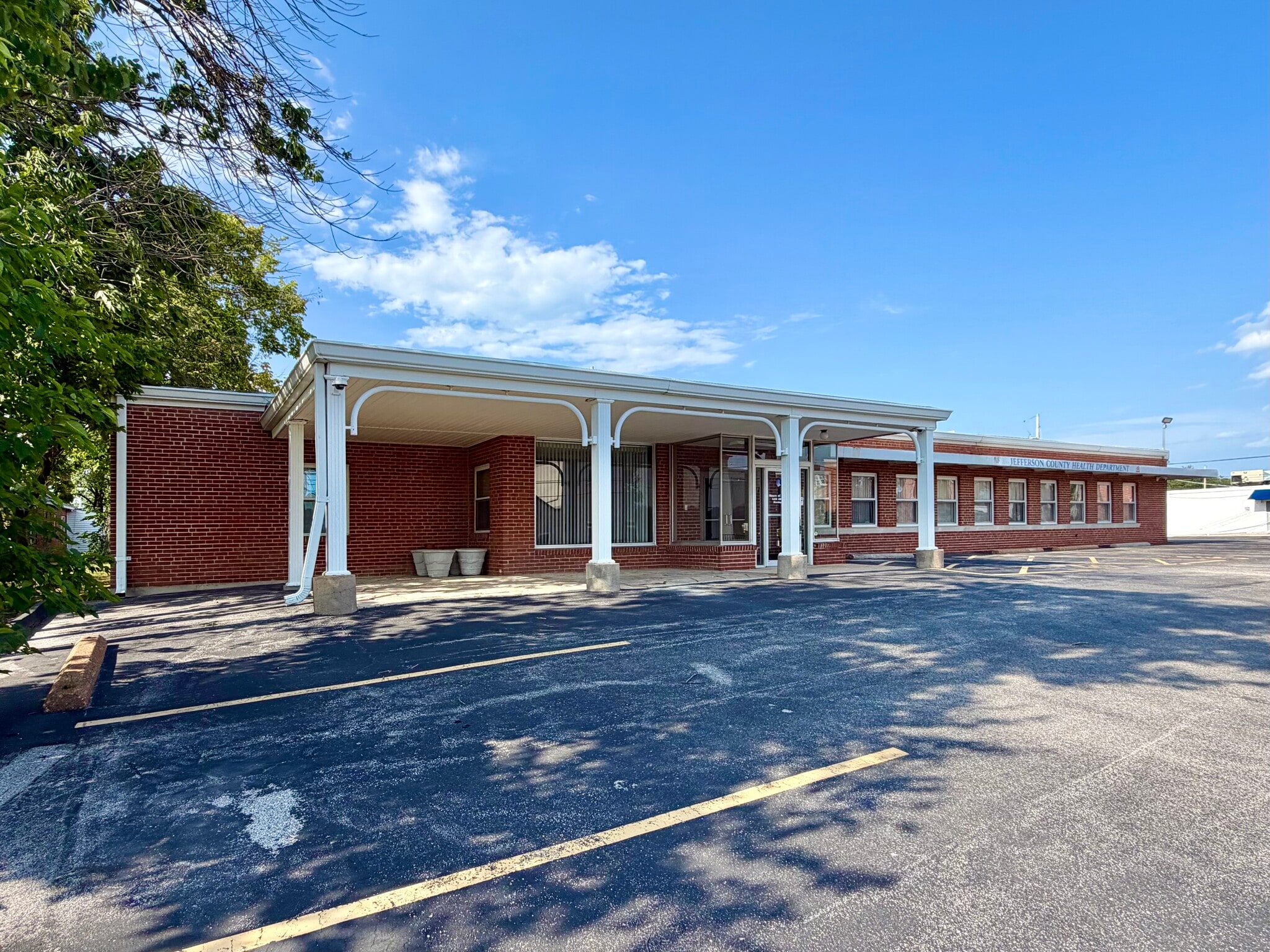 405 Main St, Hillsboro, MO for Sale