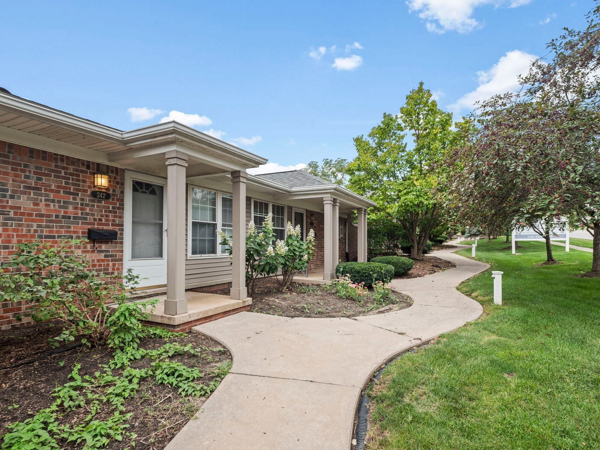 230 Plymouth Rd, Plymouth, MI for Sale