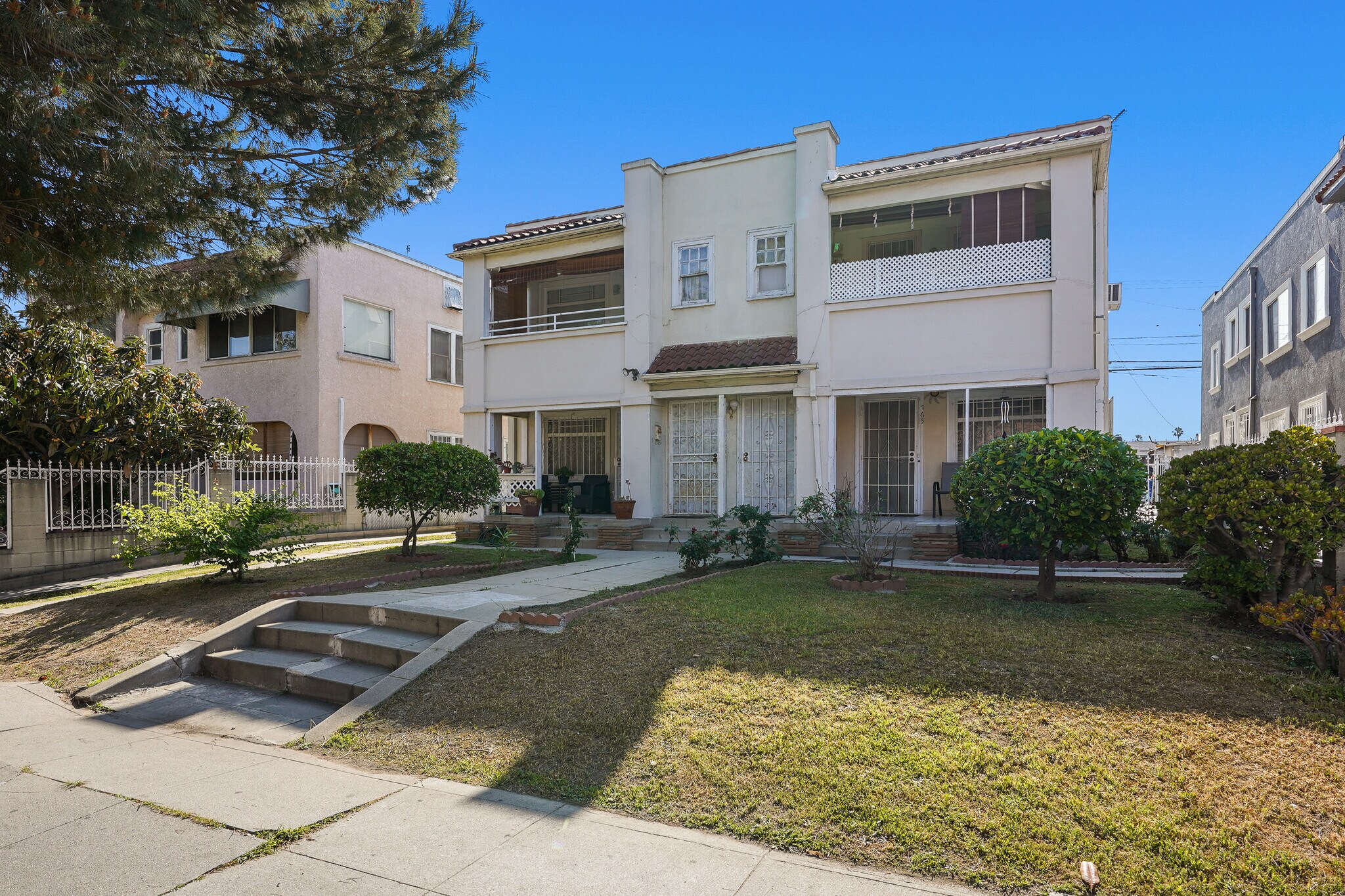 763 N Heliotrope Dr, Los Angeles, CA for Sale