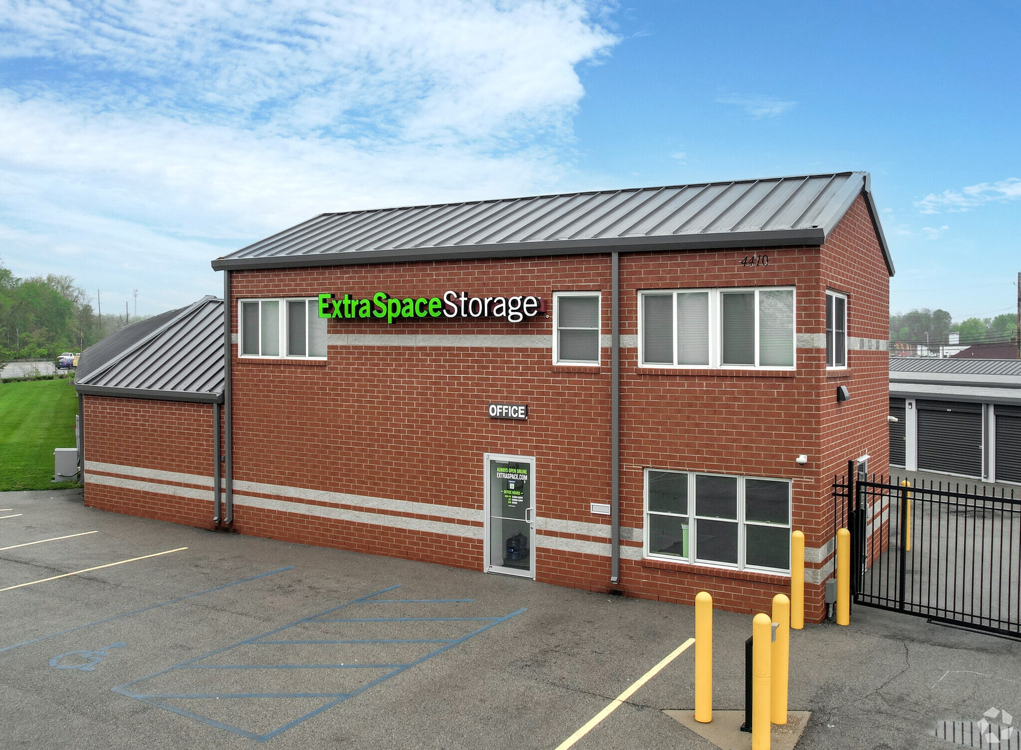 4410 Allisonville Rd, Indianapolis, IN for Sale