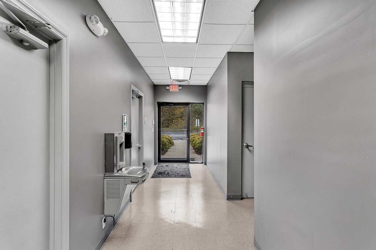 4491 School Rd S, Murrysville, PA for Sale