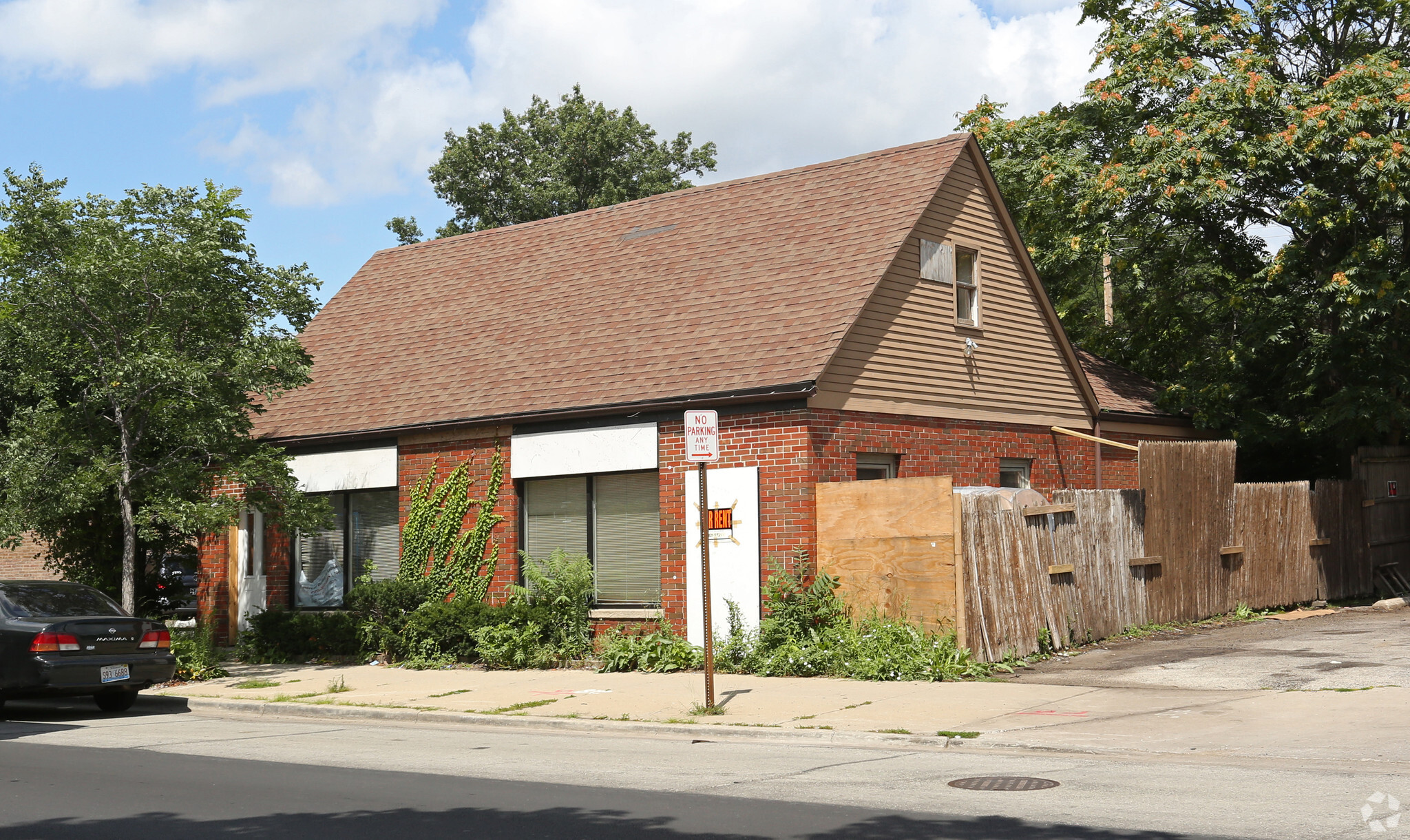 1717 Howard St, Evanston, IL for Sale