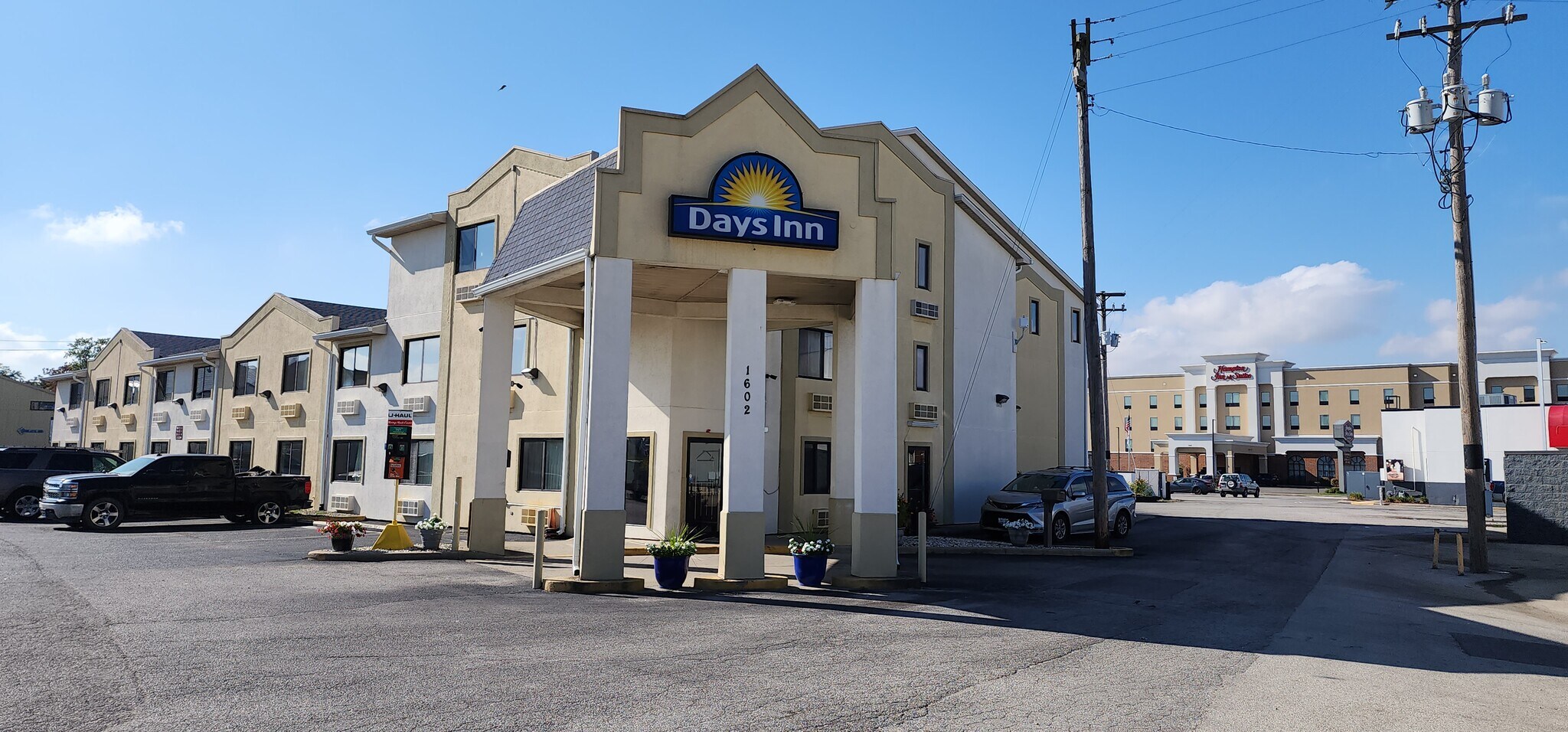 1209 N Keller Dr Effingham, IL 62401 Hospitality Property for Sale on