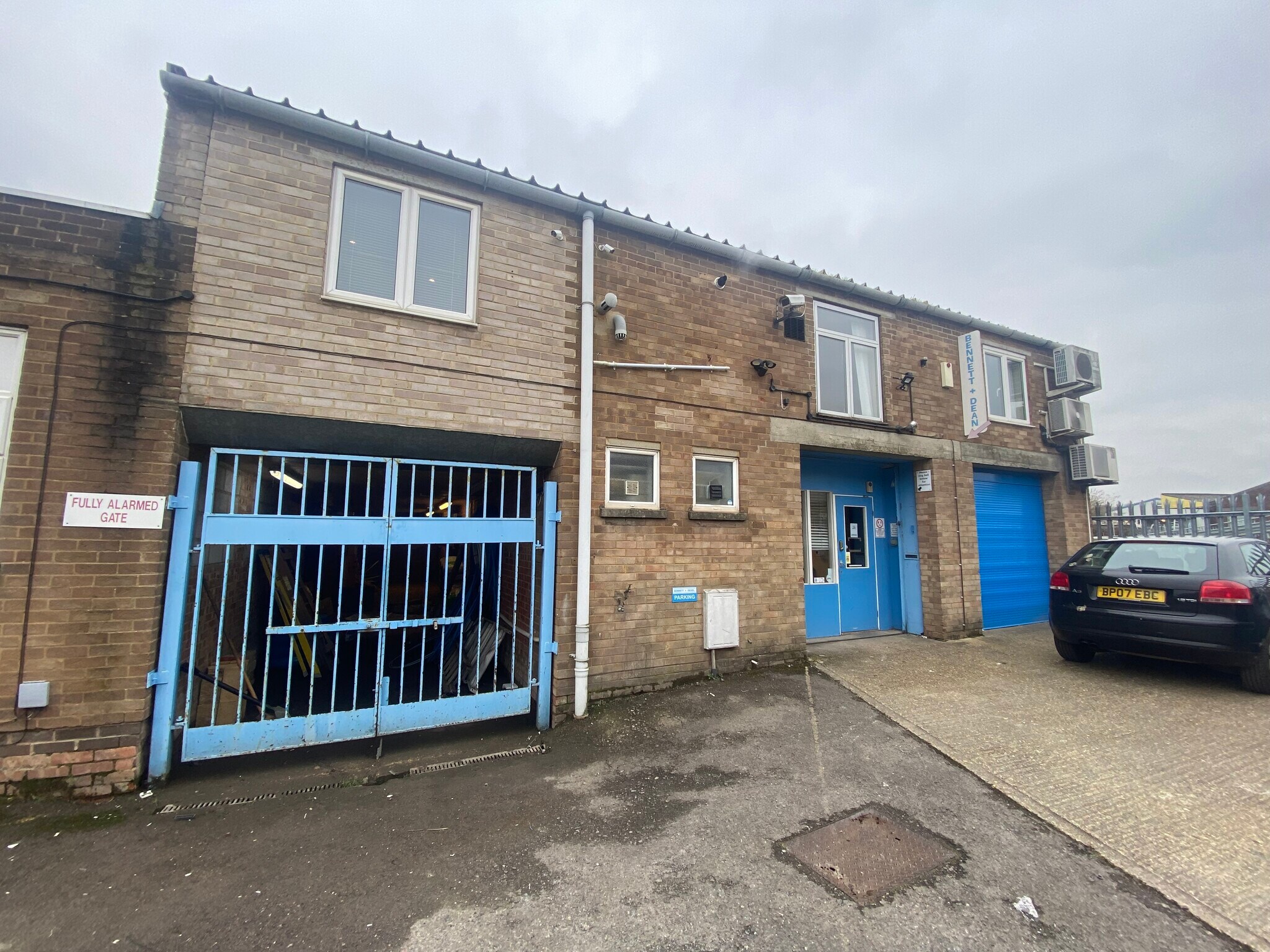 9-9A Edison Rd, Salisbury, WIL for Rent