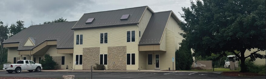 21124 W Good Hope Rd, Lannon, WI for Sale