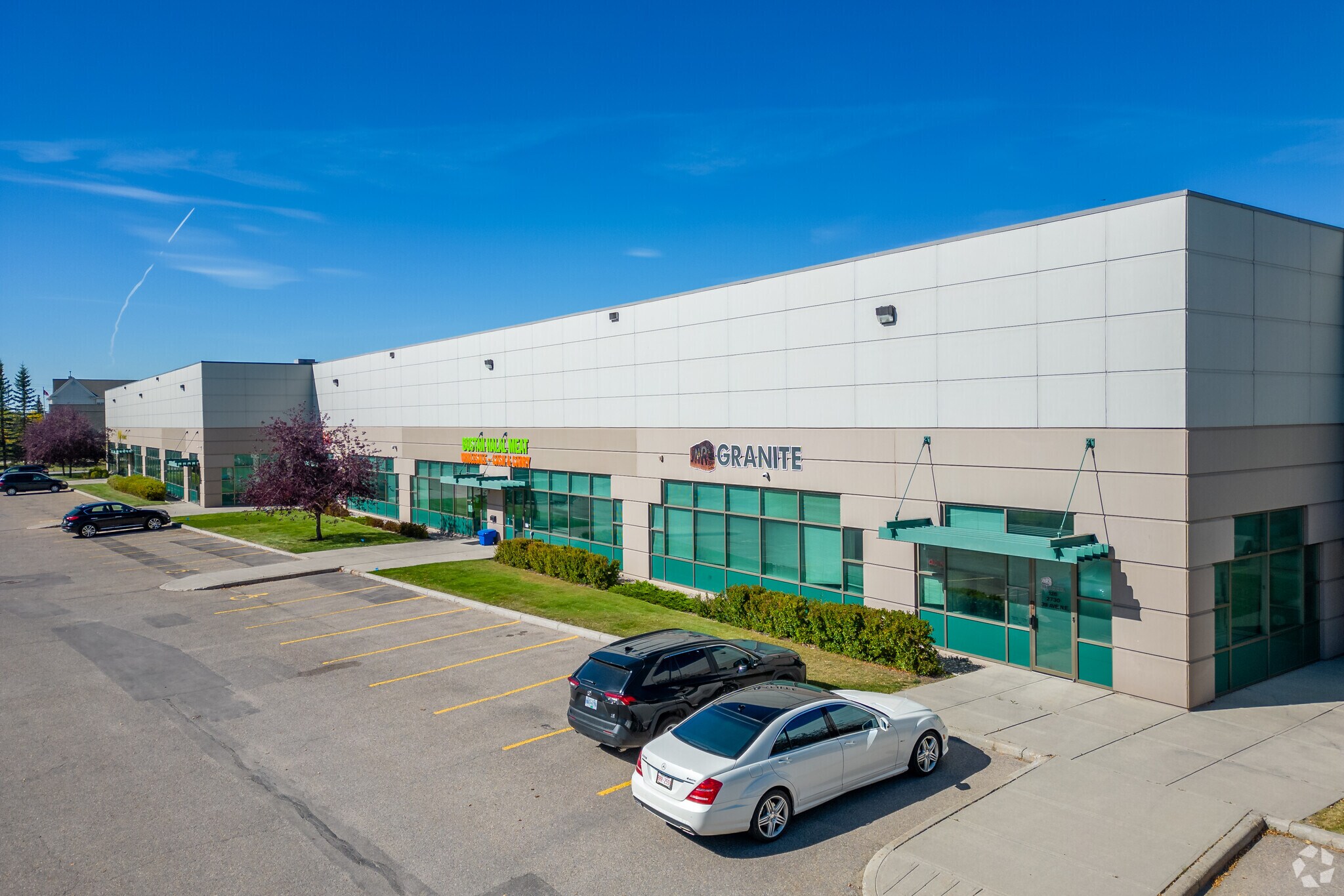 2730 39th Ave NE, Calgary, AB for Rent