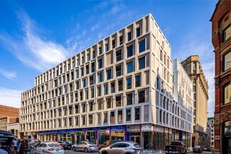 Montréal, QC Retail - 250 Rue Notre-Dame O