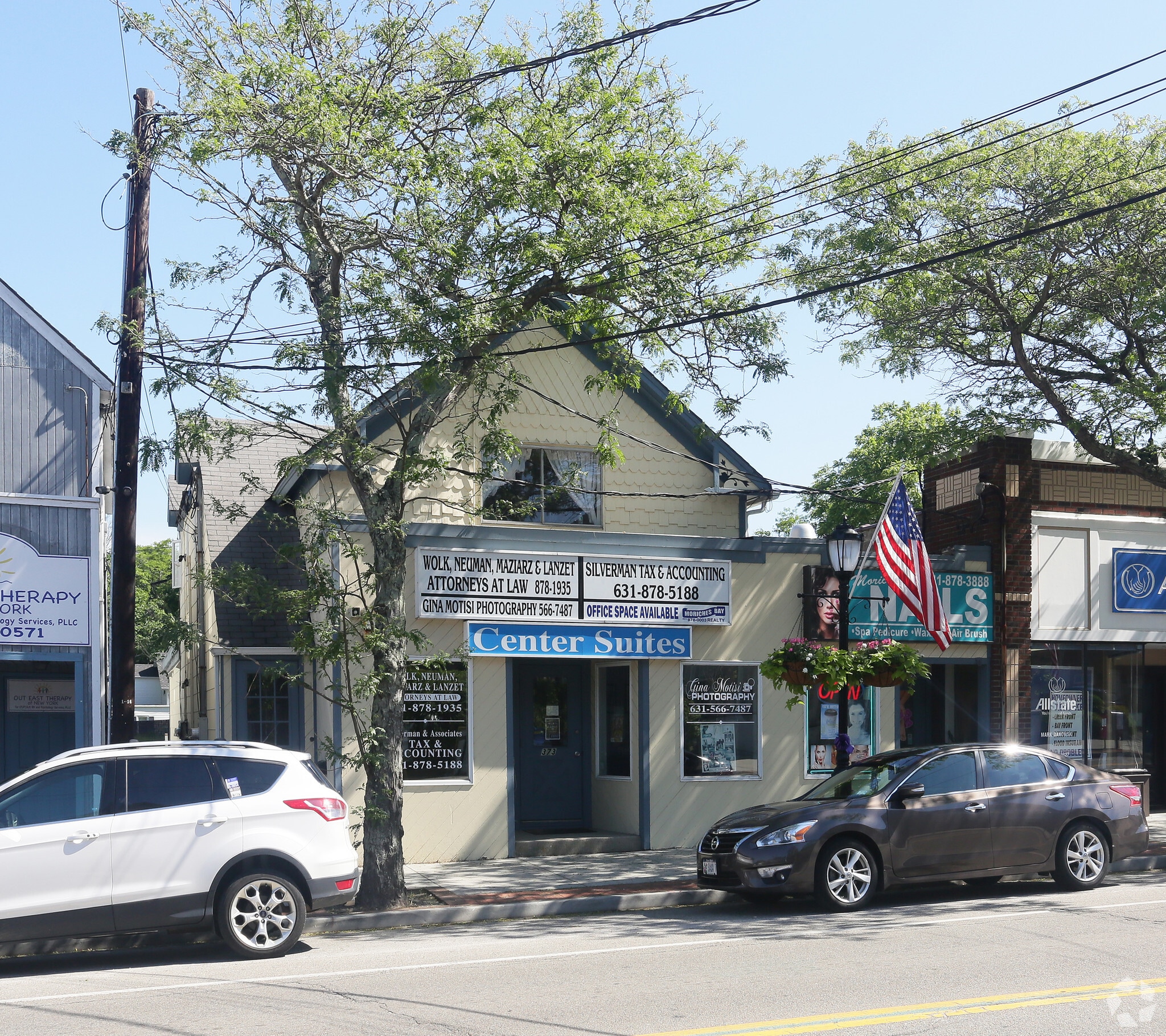 371-373 Main St, Center Moriches, NY for Rent