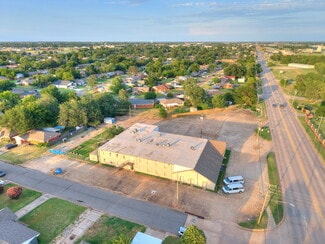 Moore, OK Churches - 809 SW 4th St