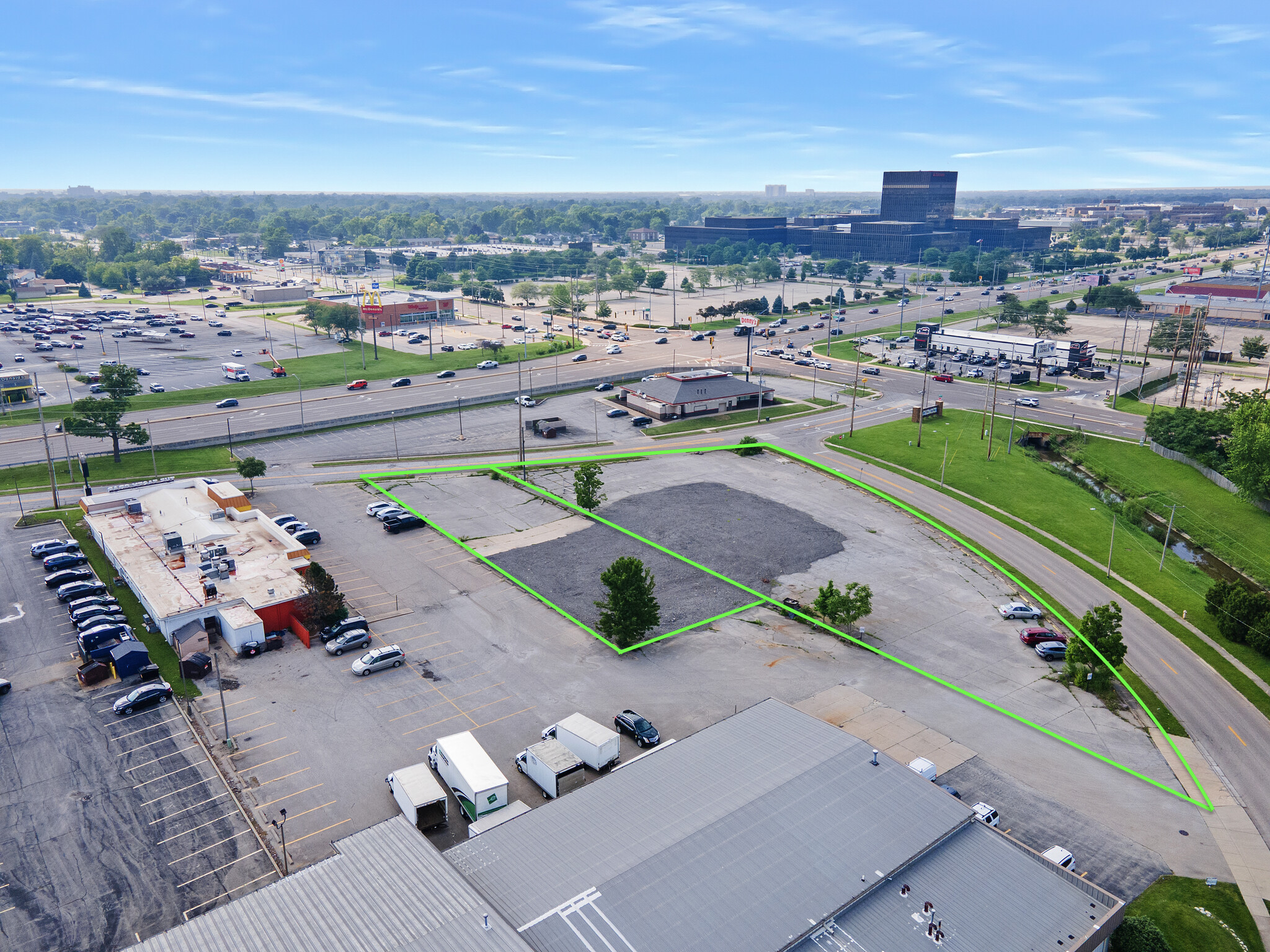 704 S Eldorado Rd, Bloomington, IL for Sale