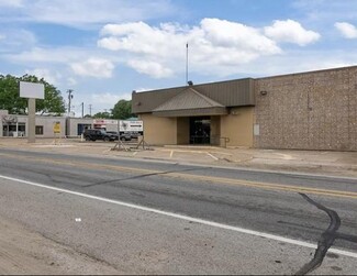 Madisonville, TX Storefront - 207 E Main St